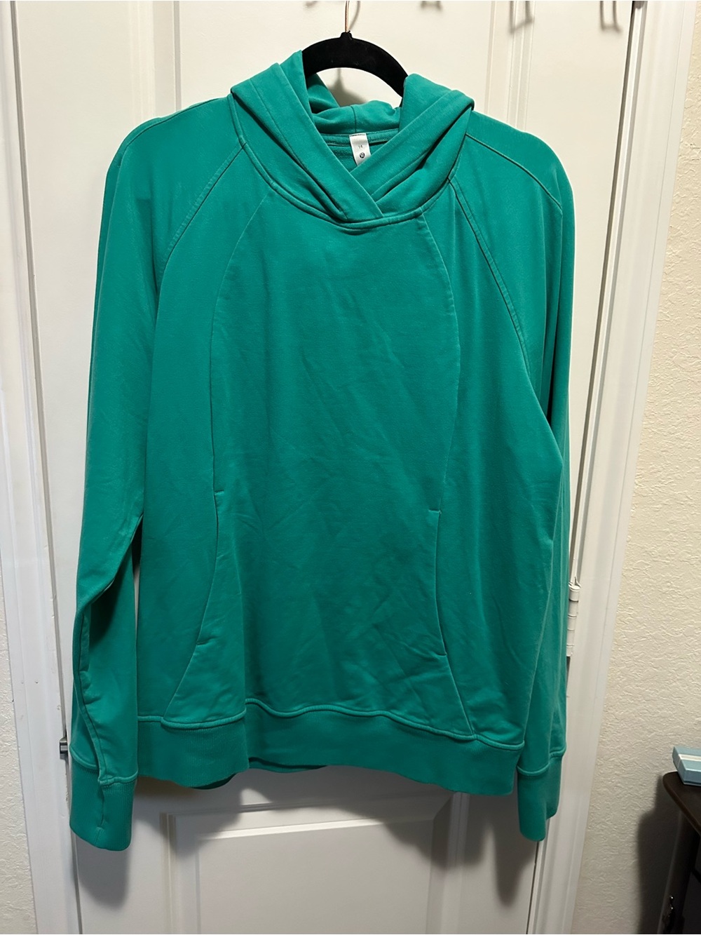 Women's green Pullover Hoodie - LULULEMON sz 14 XL barely worn